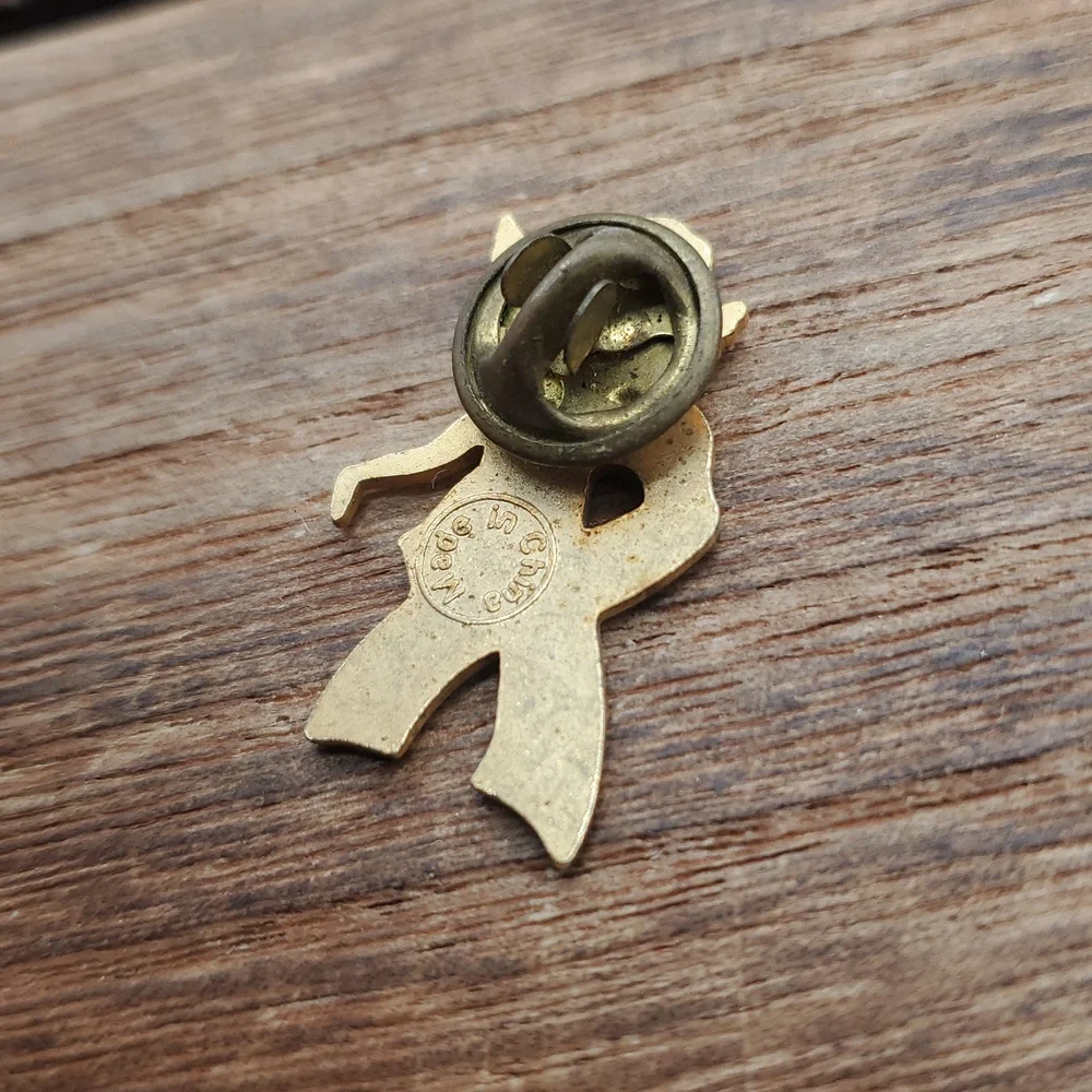 Gold Tone and Pink Angel Ribbon‎ Pin B454